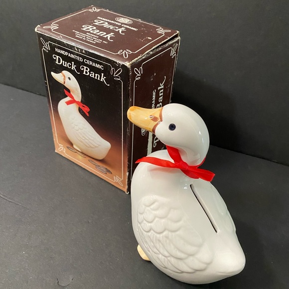 Vintage Christmas White Dunk Bank Hand Painted Ceramic Brand new in box - Picture 5 of 11